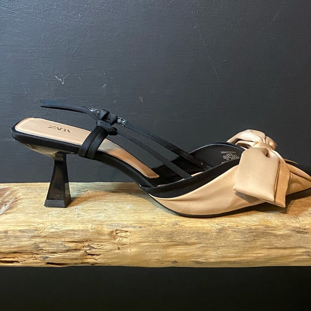 Zara Black and Tan Bow Flats